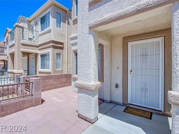 3rd image of 10448 Dark Sands Ave