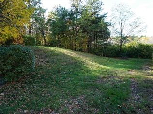 9 Michelle Dr, Nashua, NH 03062