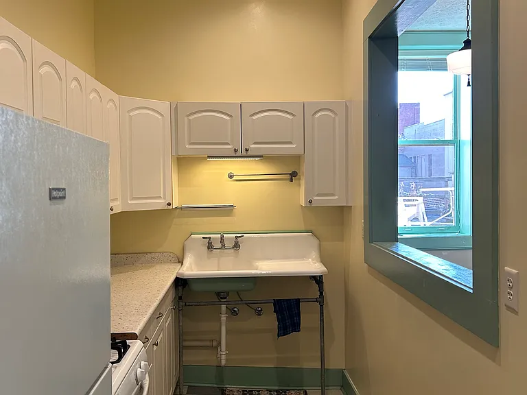 677 Wabash Ave #201 — Photo 7