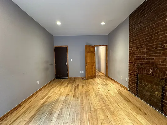 Rented by Coroi Corp | media 5