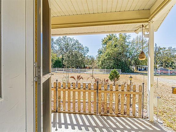 3rd image of 37403 Stanford Ave