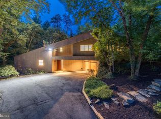 2255 Hunter Mill Rd, Vienna, VA 22181