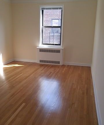 4th image of 65-44 Saunders St #715