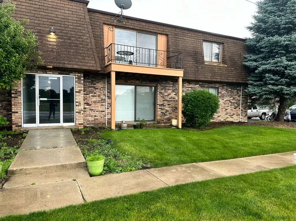 831 E Glenwood Lansing Rd APT 609, Glenwood, IL 60425