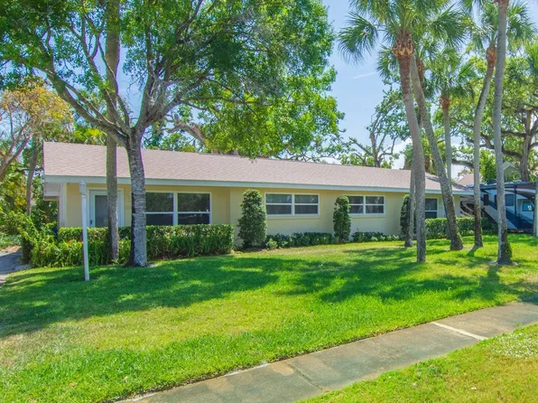 546-556 Azalea Ln, Vero Beach, FL 32963