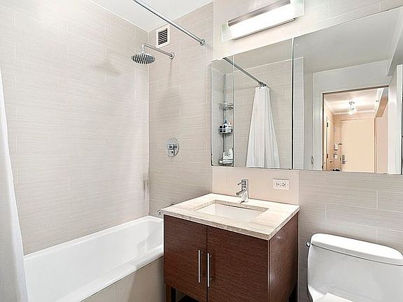3rd image of 505 W 47th St #5DS