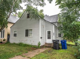 957 Bradley St, Saint Paul, MN 55130