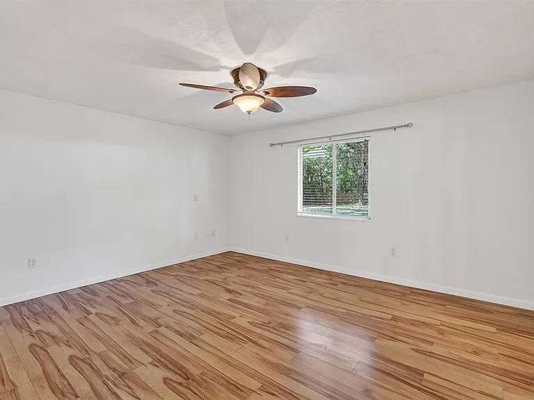 12 Dawson Dr — Photo 17
