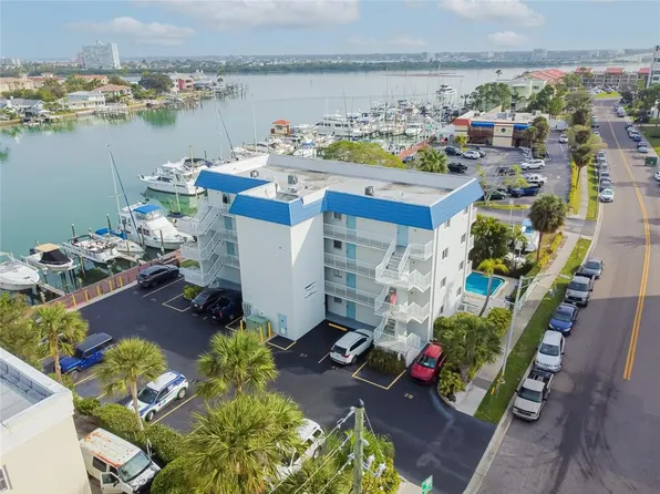 800 Bayway Blvd APT 22, Clearwater, FL 33767