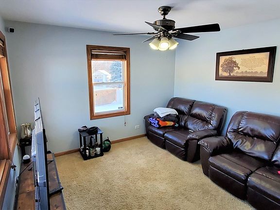 3rd image of 7457 Eden Close