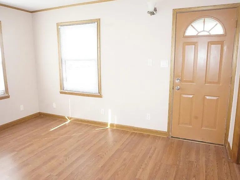 2601 Cottonwood Ct — Photo 2
