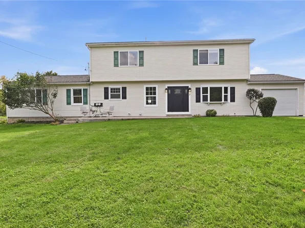 2 Apollo Pl, Macedon, NY 14502