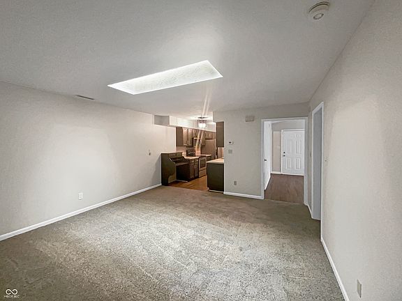 3rd image of 9287 Golden Woods Dr