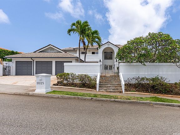 2nd image of 1025 Hanohano Way
