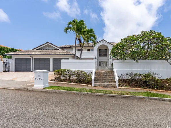 1025 Hanohano Way, Honolulu, HI 96825