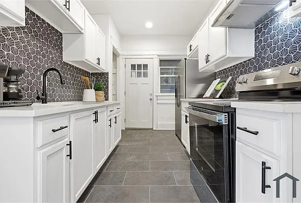 10303 Kempton Ave #UP — Photo 7