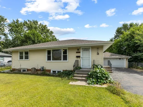 5706 Girard Ave N, Brooklyn Center, MN 55430