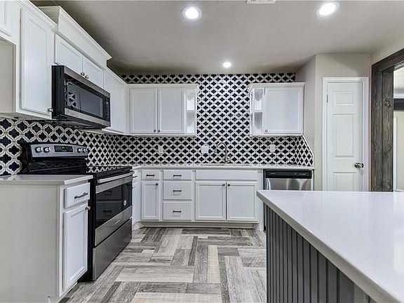2nd image of 11308 Greystone Ave