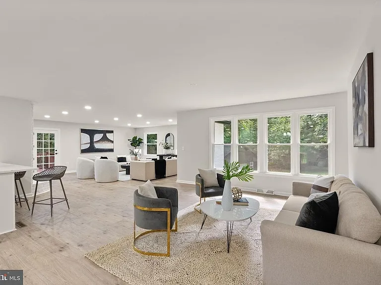 14863 Prestige Dr — Photo 10