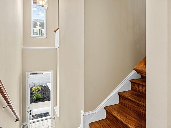 5th image of 4106 Sun Vw