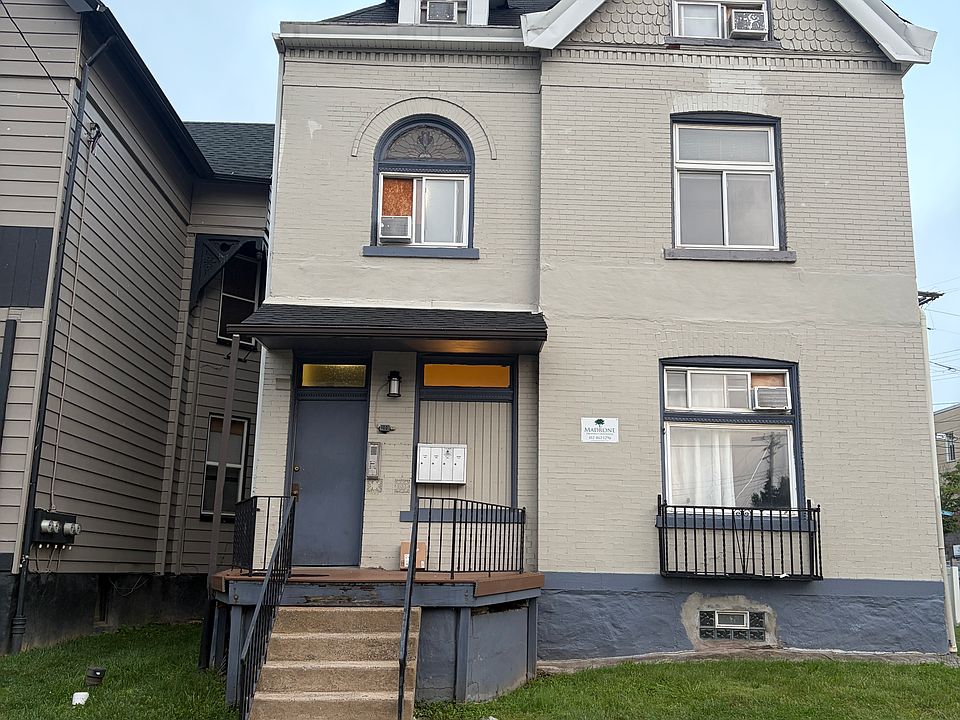1st image of 300 Amber St APT 3