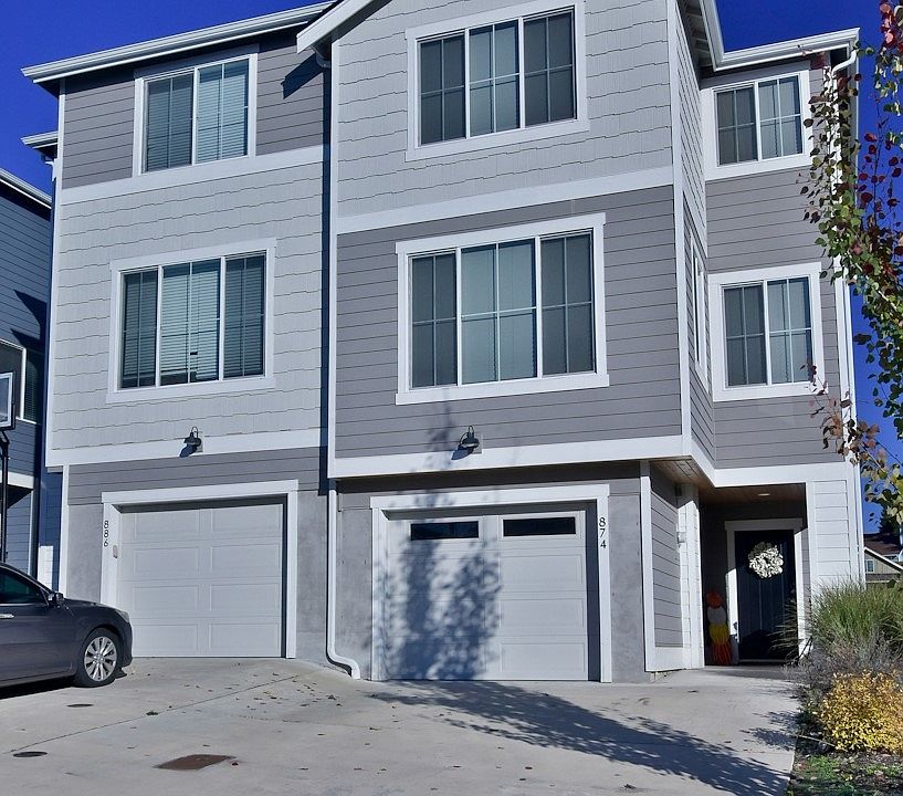 1st image of 874 NW Highgarden Dr
