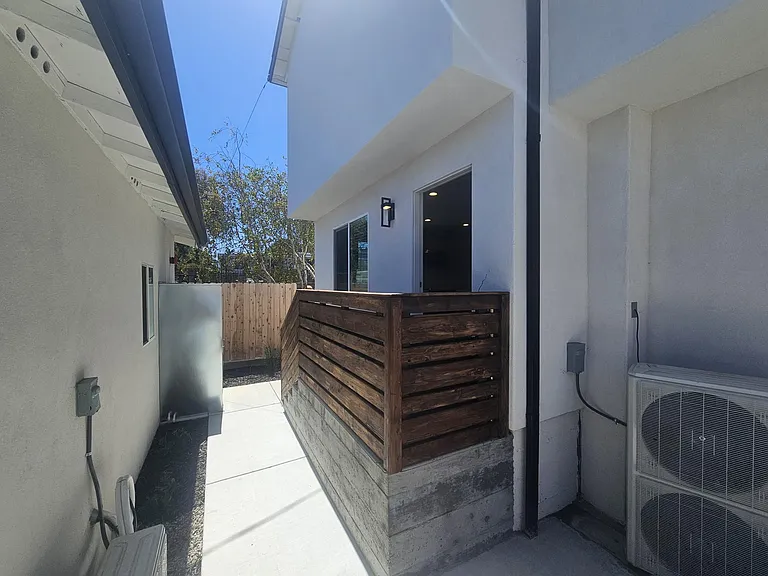 961 Balboa St #2 — Photo 14