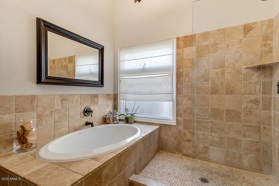 E Windrose Dr, Scottsdale — Photo 3