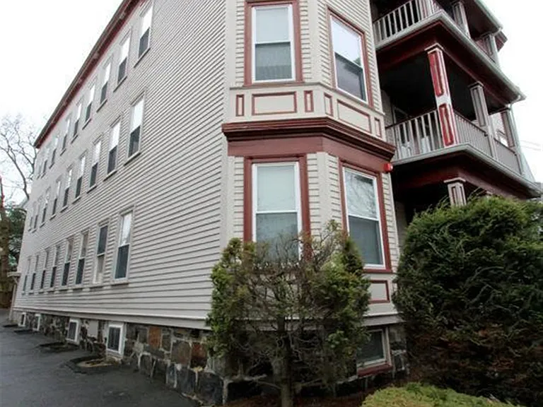 14 Garrison Ave #4 — Photo 8