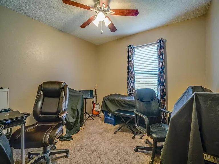 3228 Delaford Dr — Photo 18