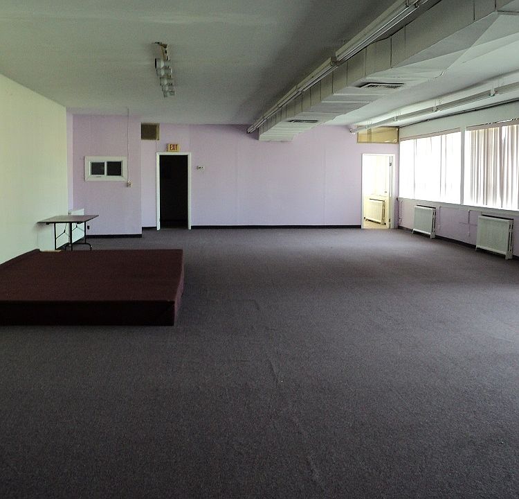 2nd image of 7043 Frankford Ave