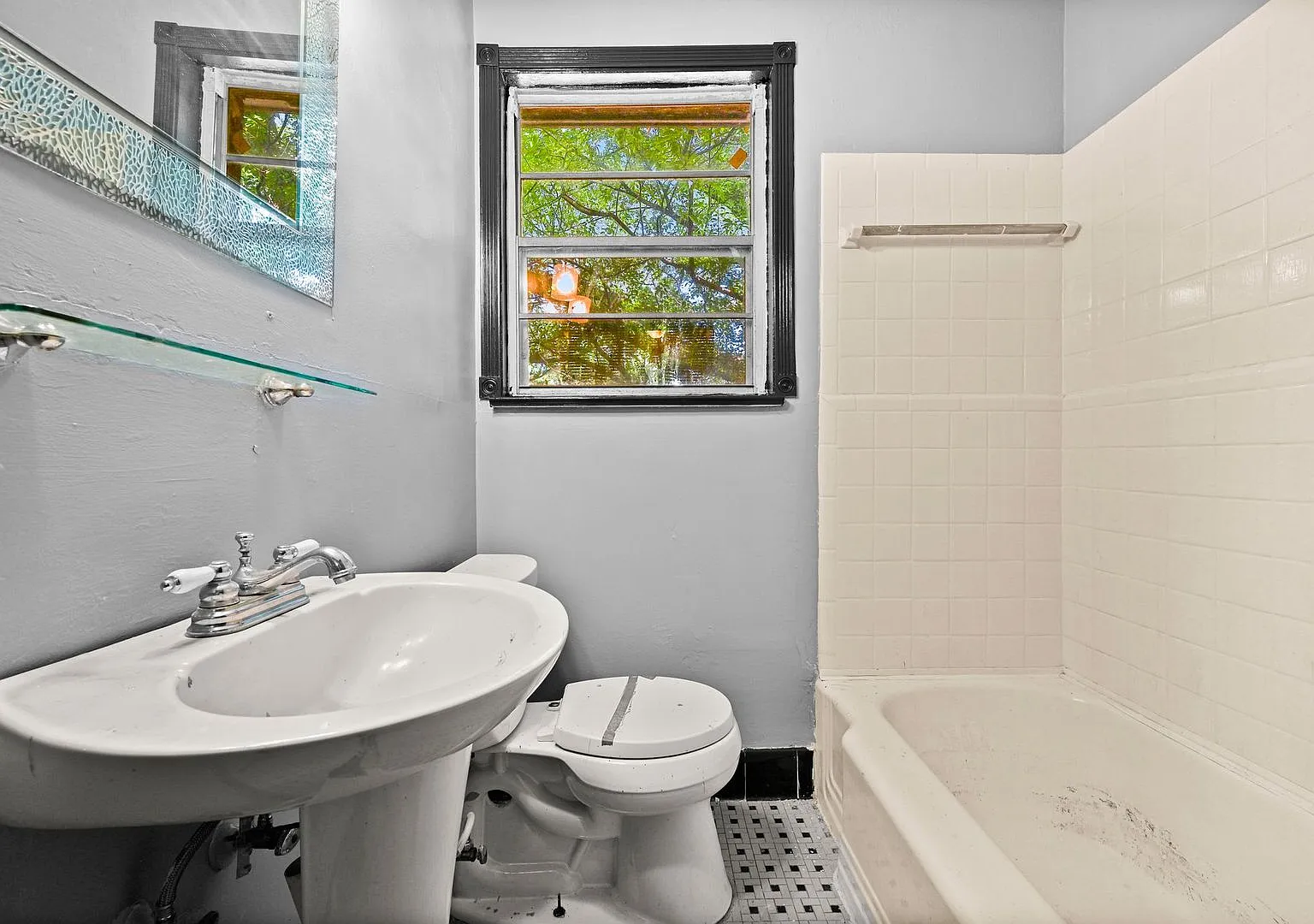Great location in the Heart of Mid City! — Photo 4