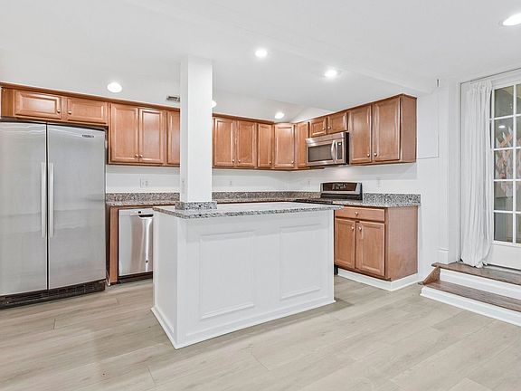 4th image of 1631 Harvard St NW #B