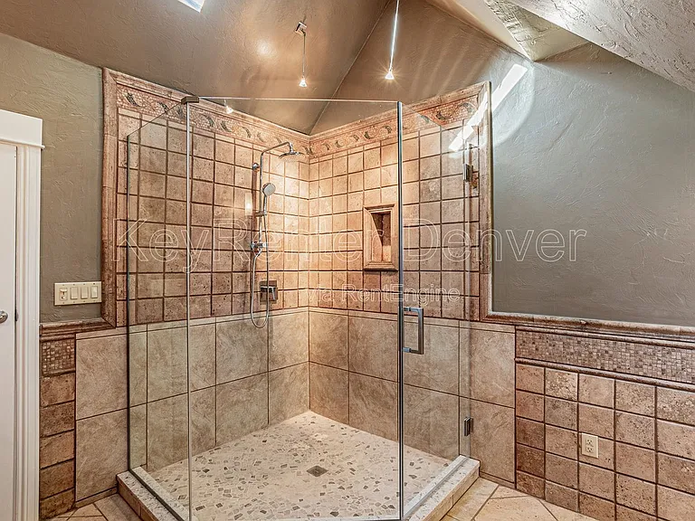 2105 W 31st Ave — Photo 25