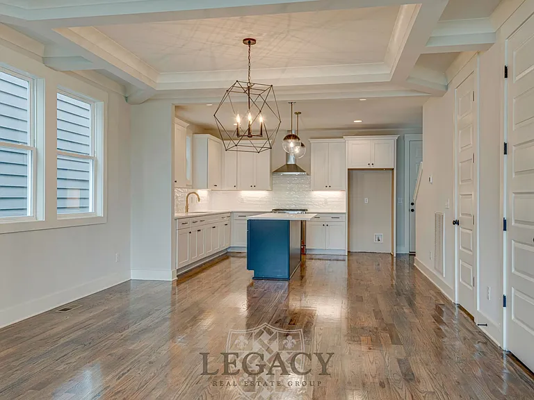 600B 45th Ave — Photo 5