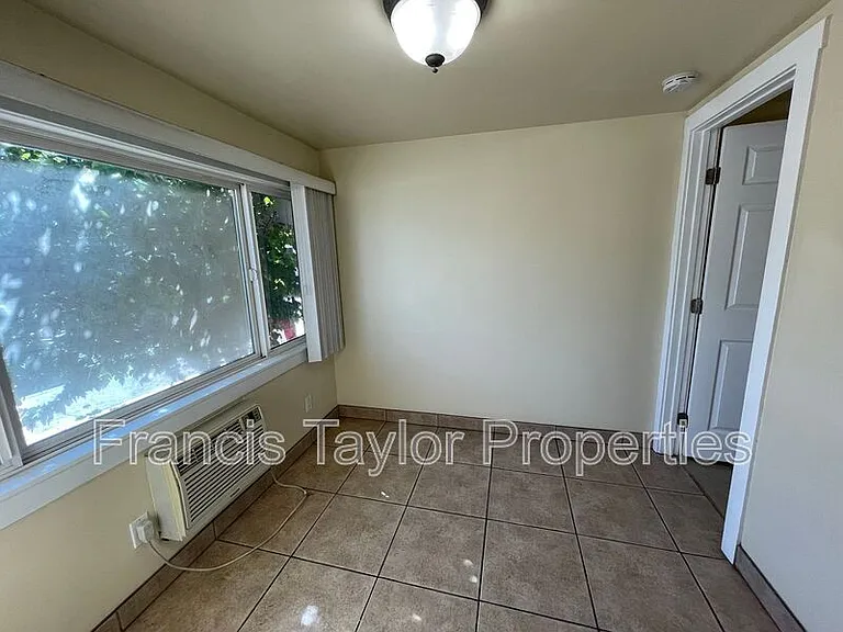 1214 S Escondido Blvd #6 — Photo 8