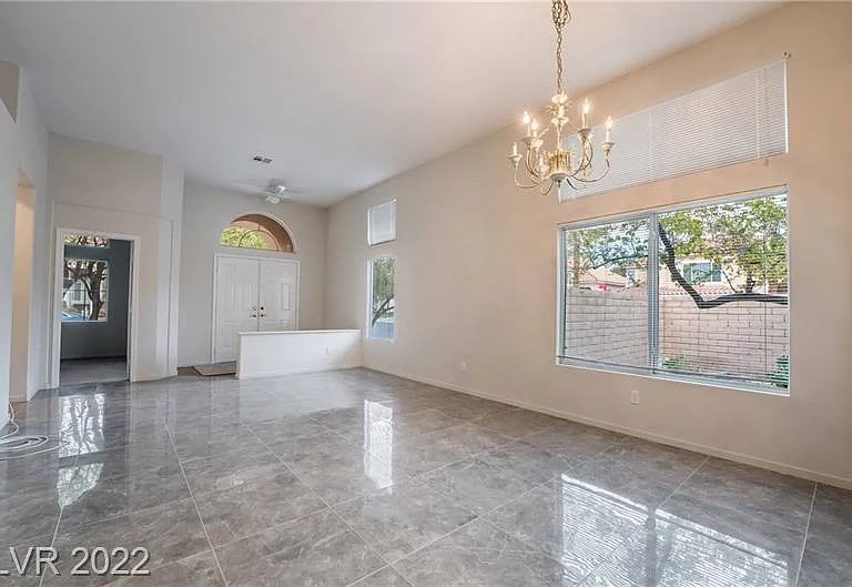 8043 Shadowvale Dr — Photo 3
