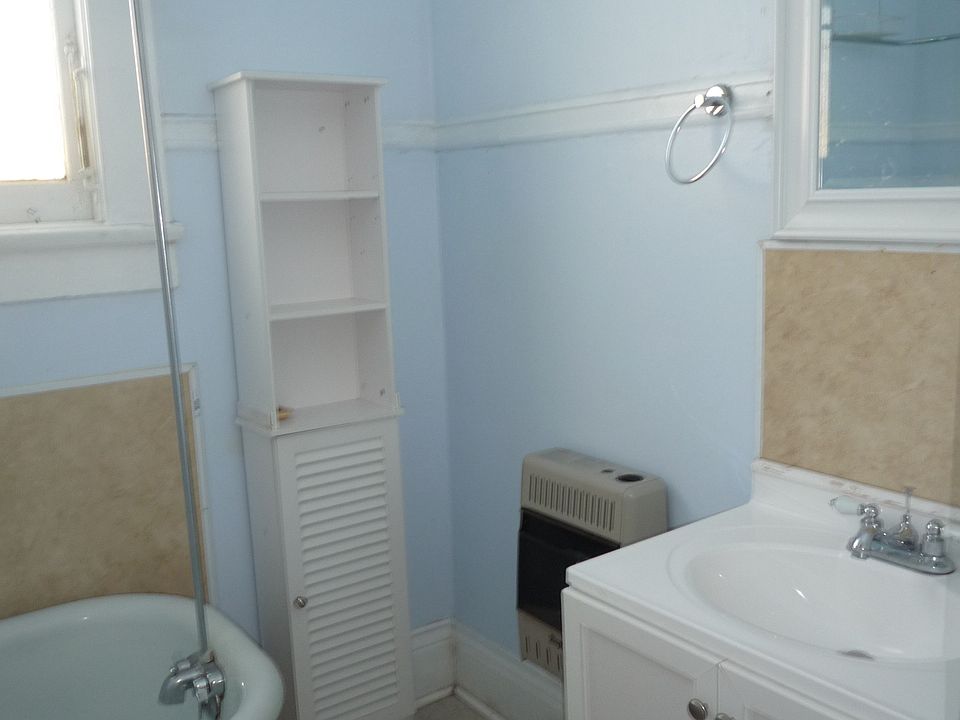 2nd image of 4102 Constance St