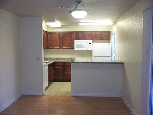 3rd image of 4411 Alexis Dr Unit 446