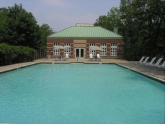 Club Pool