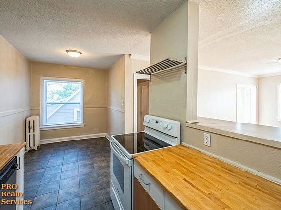 2nd image of 3715 Oakland Ave APT 8