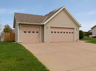 409 15th St N, Sauk Rapids, MN 56379