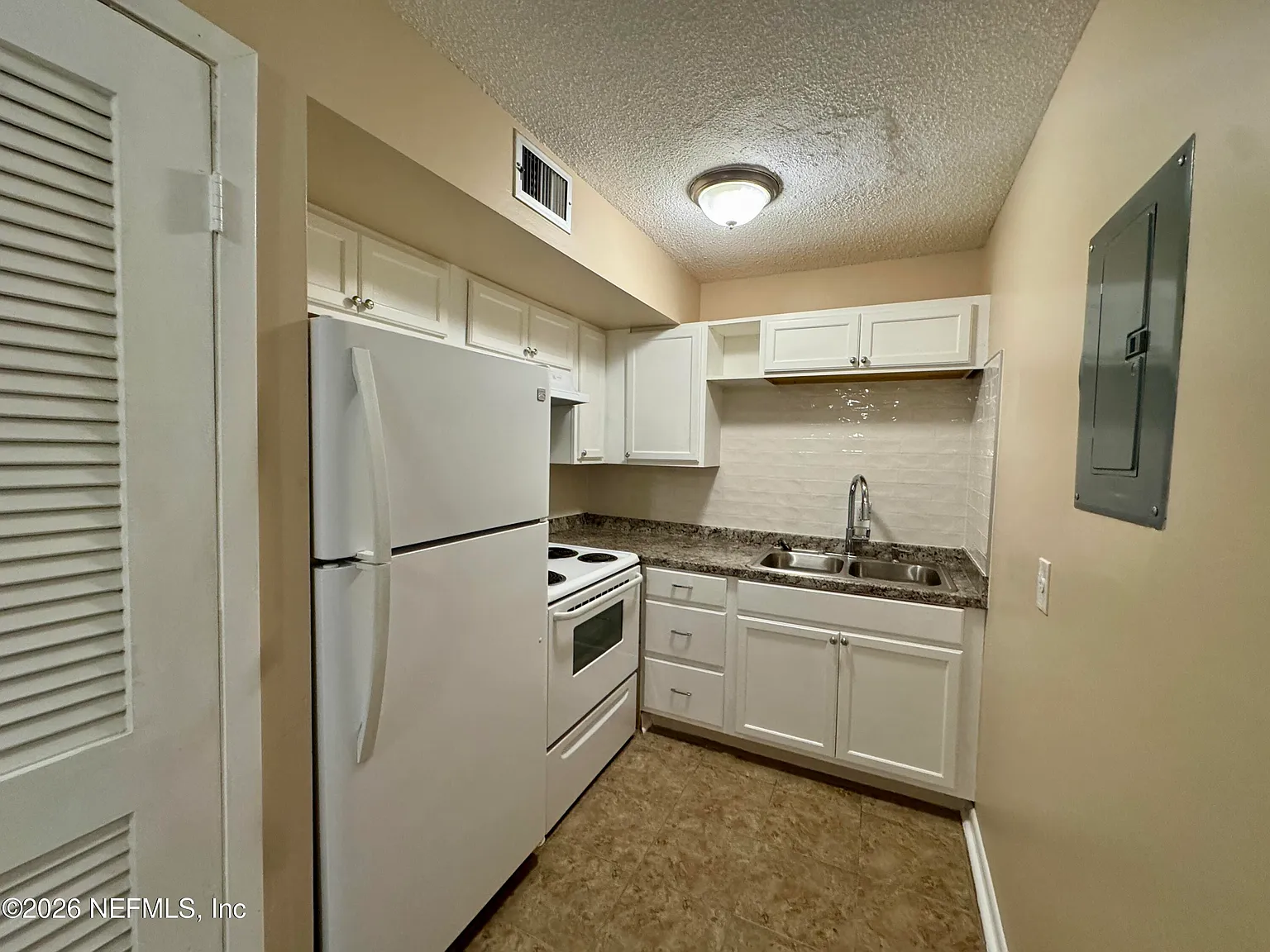 1 bed, 1.0 bath, 533 sqft, $1,300 — Photo 3