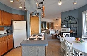4th image of 211B Carolina St