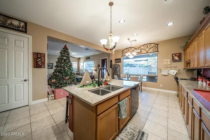 1356 E Lovebird Ct — Photo 5
