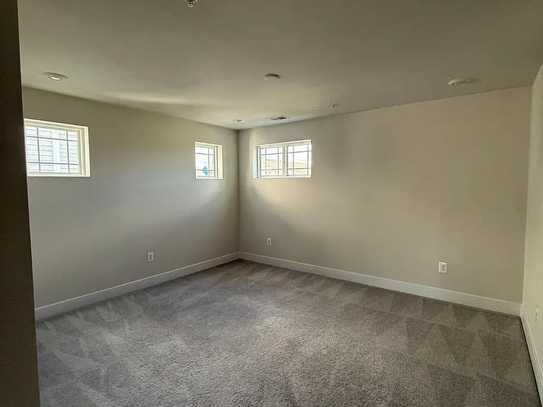 1407 Pinkerton St — Photo 17