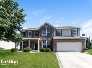 1079 Woodfield Ct, Greenwood, IN 46143