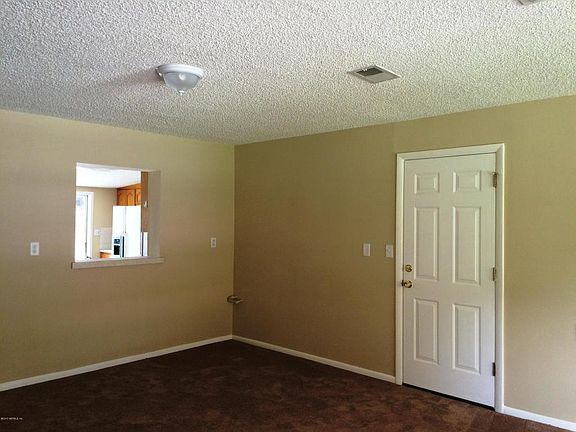 2nd image of 140 Park Ave