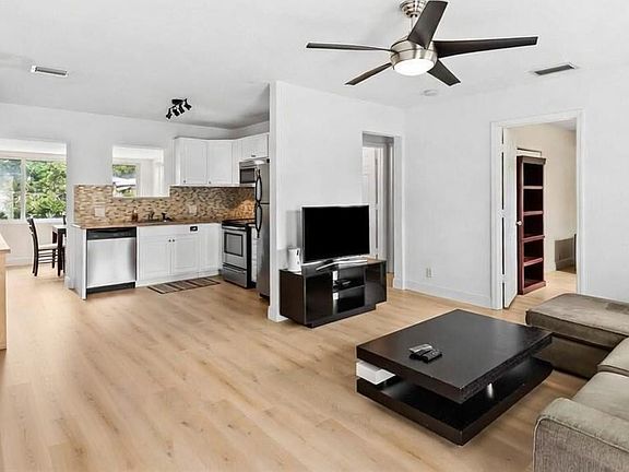 3rd image of 41 NE 46th Street