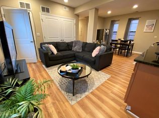3221 N Sheffield Ave #6R, Chicago, IL 60657